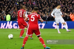 欧冠小组赛：皇家马德里客场1-1战平拜仁